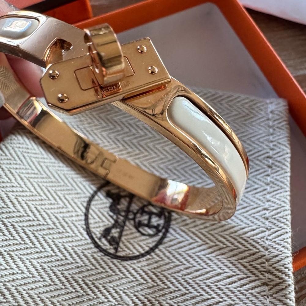 Hermes Le Bracelet Mini Clic Kelly Rose Gold and Creme - Picture 7 of 10